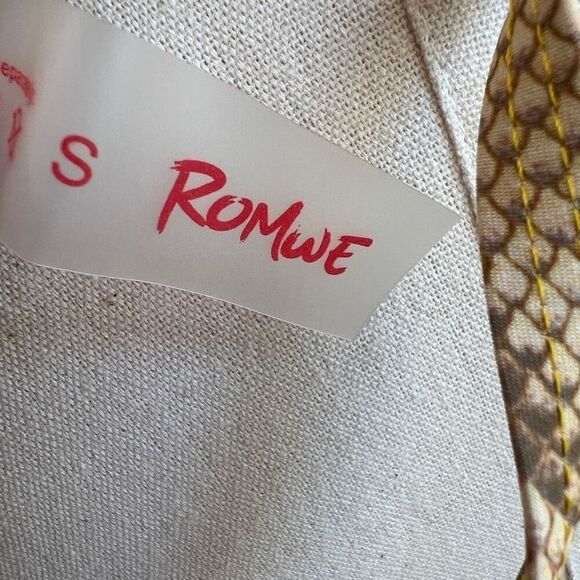Romwe Underwire Snakeskin Print Bikini Swimsuit Top Size Small Yellow and Tan - Picture 3 of 12